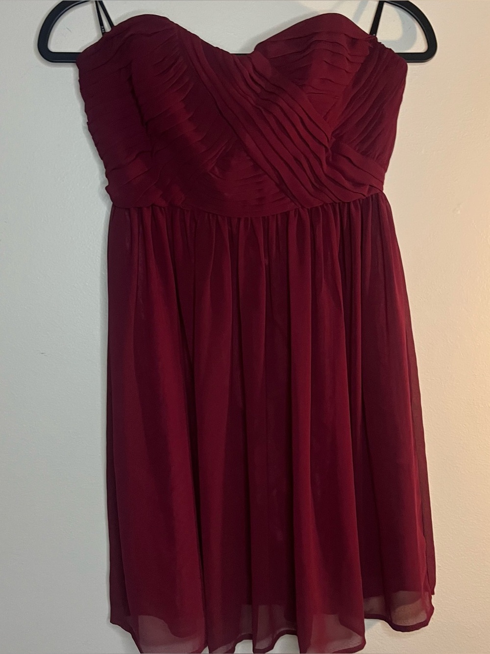 XXI Strapless Pleated Wine-Red Evening Dress